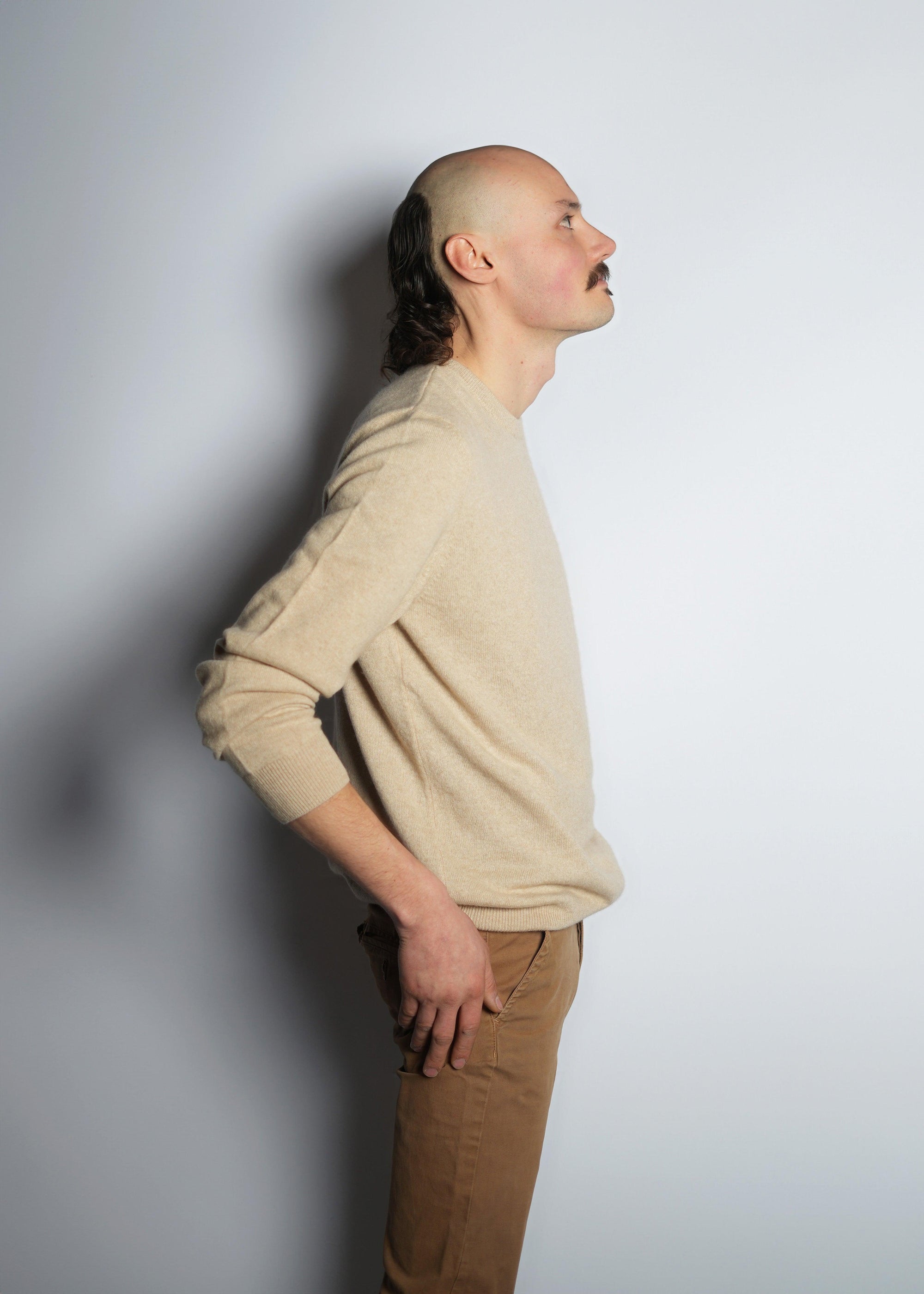 Classic Round Neck Cashmere Sweater - Kashme