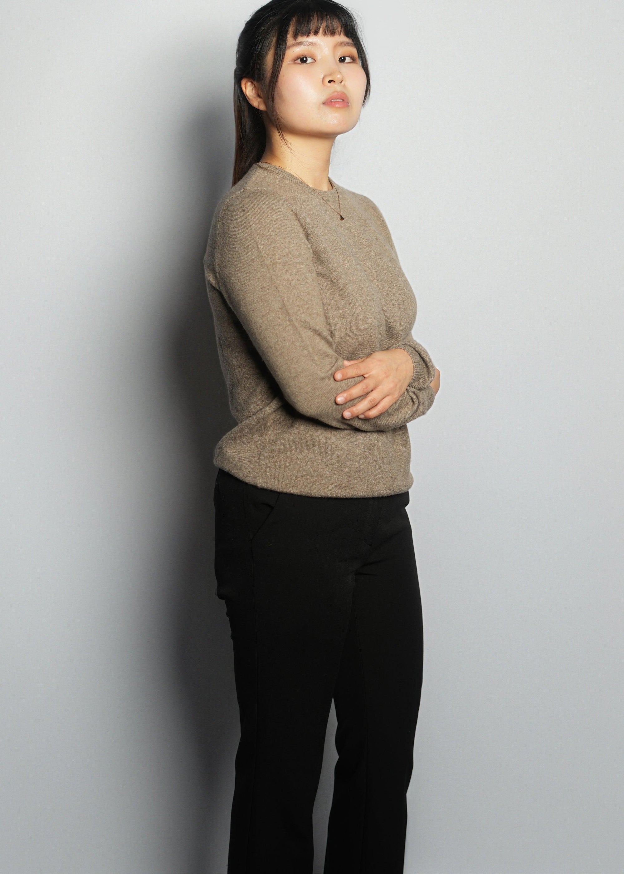 Classic Round Neck Cashmere Sweater - Kashme