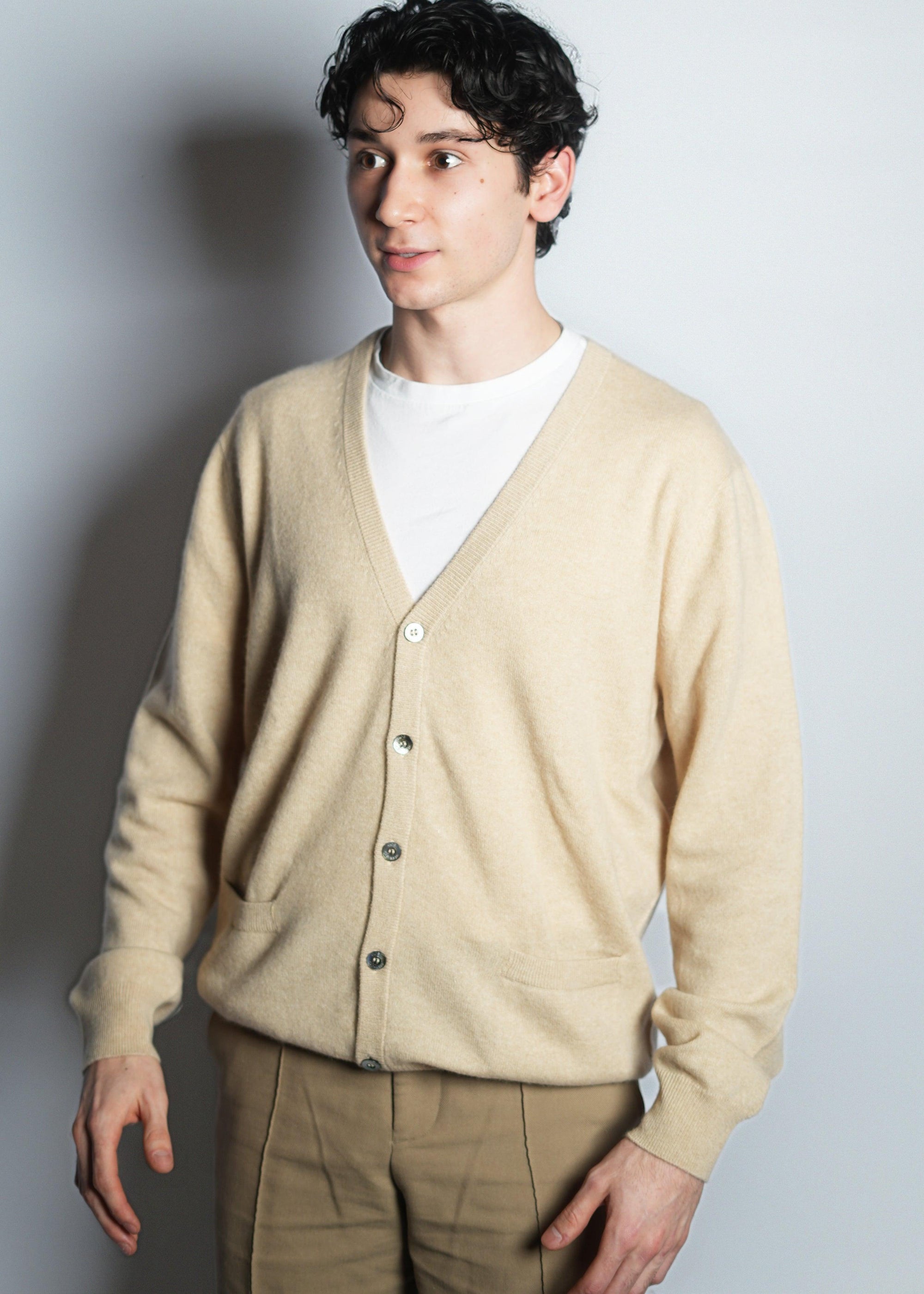 Cashmere V-neck Cardigan - Kashme